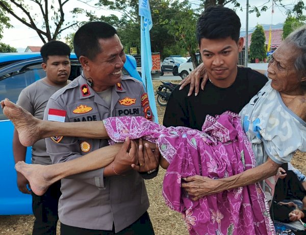 Sentuhan Kasih untuk Lansia, Wujud Polri Hadir di Tengah Bencana