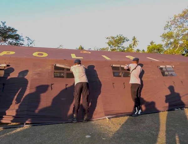 Polres Ende Dirikan Tenda Polisi untuk Warga Terdampak Gempa di Maukaro