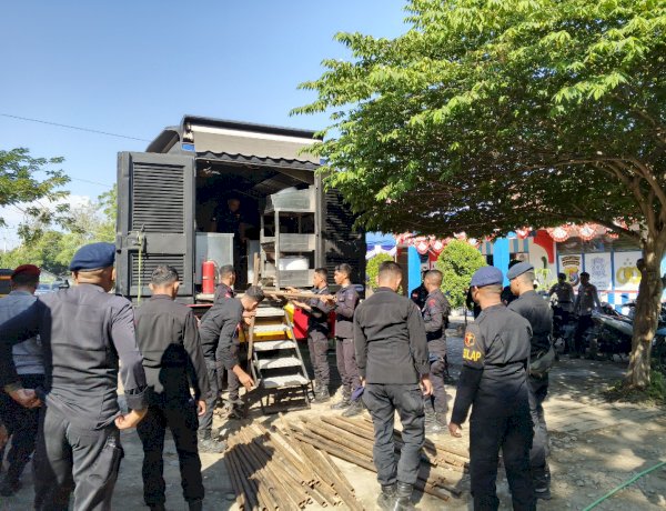 Polres Nagekeo dan Brimobda NTT Buka Dapur Lapangan, Pastikan Kebutuhan Makan Pengungsi Terpenuhi