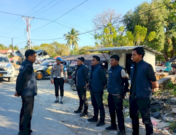 Humas Polda NTT Kawal Publikasi Aksi Humanis Polri Bantu Korban Gempa Flores
