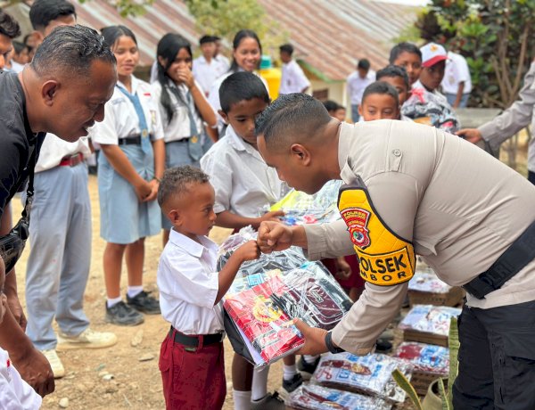 Dari Sekolah hingga Posko Pengungsian, Polri Jaga Asa Pendidikan Anak Terdampak Gempa Manggarai Barat