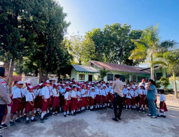 ​Pulihkan Mental Siswa Pasca-Gempa, Polres Sikka Gelar Trauma Healing di SD 1 Maumere