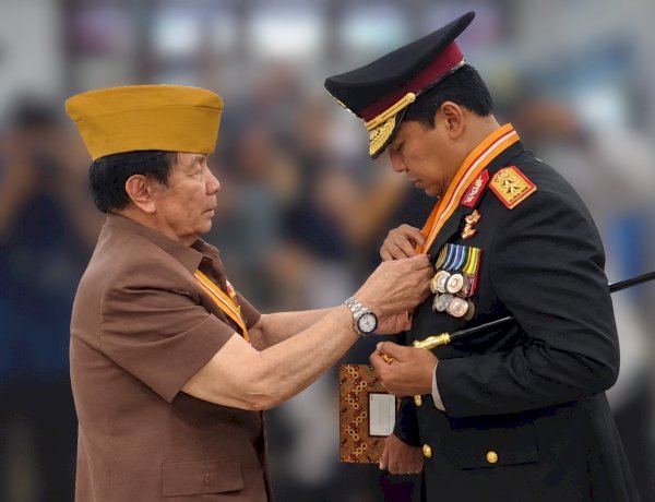 Terima Bintang Kehormatan LVRI, Kapolda NTT: Ini Amanah untuk Terus Memupuk Nasionalisme dan Persaudaraan