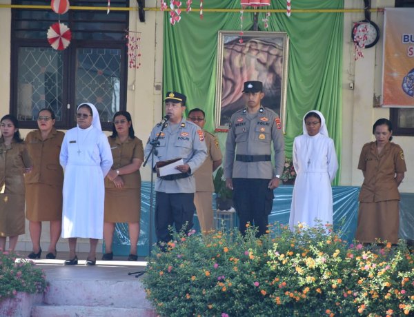 Polda NTT Gelar Police Goes to School di SMPK Sta. Maria Asumpta Kupang: Ingatkan Bahaya Perundungan dan Saring Informasi Medsos