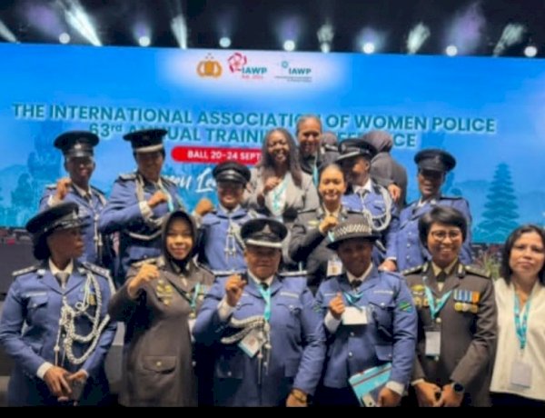 Kombes-Pol-Budi-Purwatiningsih-Perkuat-Jejaring-Polwan-RI-di-Konferensi-IAWP-2026
