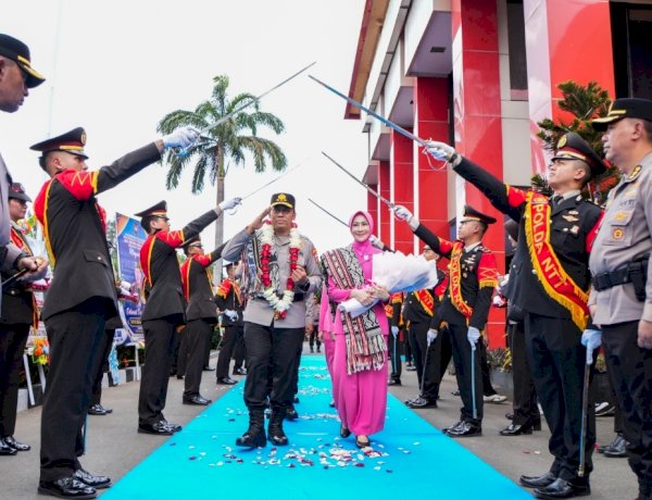 Haru dan Penuh Makna, Tradisi Pelepasan Komjen Pol. Rudi Darmoko di Mapolda NTT Diiringi Pesan: Teruslah Menjadi Inspirasi dan Teladan