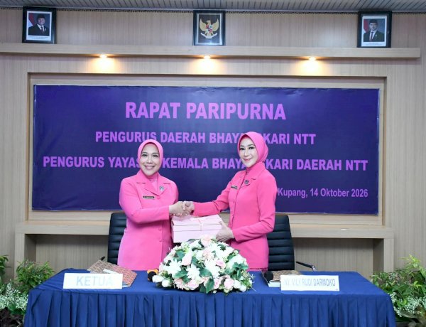 Rapat Paripurna Bhayangkari NTT: Ungkapan Terima Kasih Ny. Vily Rudi Darmoko dan Komitmen Ny. Dinny Reza Arief Dewanto