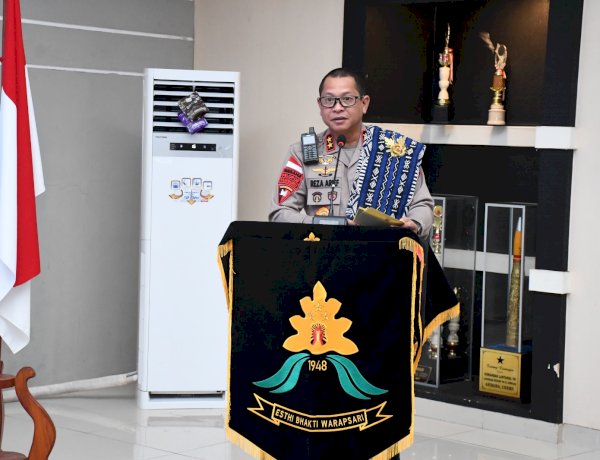 Serah Terima Ibu Asuh Polwan Polda NTT, Kapolda NTT Tegaskan Komitmen Tingkatkan Kapabilitas dan Prestasi Polwan