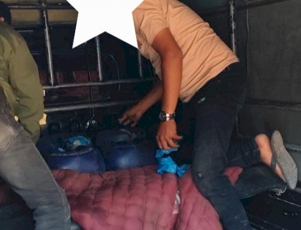 Dirreskrimsus Polda NTT Kombes Pol. FX. Irwan Arianto Ungkap Dugaan Penyalahgunaan BBM Bersubsidi, Dua Orang Diamankan dan 350 Liter BBM Disita di Kabupaten Kupang