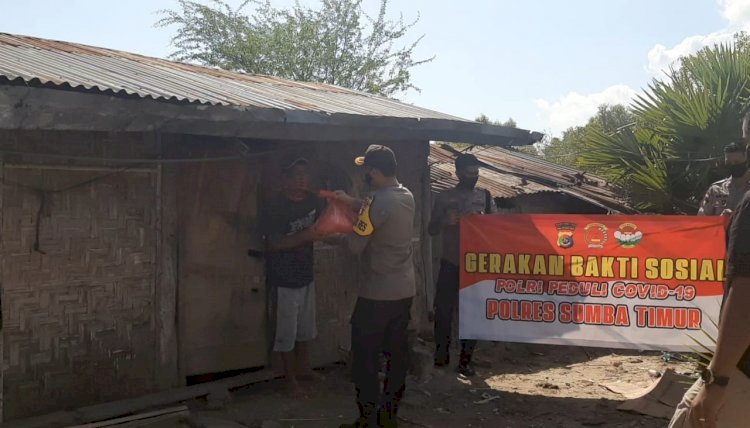 Polisi Kita  Polres Sumba Timur Sebar 159 Paket Sembako Kepada Warga kurang Mampu