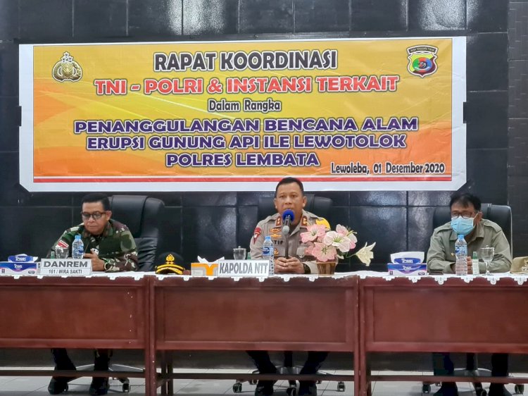 Kapolda NTT Pimpin Rapat Koordinasi TNI dan Polri dan Instansi terkait dalam rangka penanggulangan bencana Alam Erupsi Gunung Api Ile Lewotolok