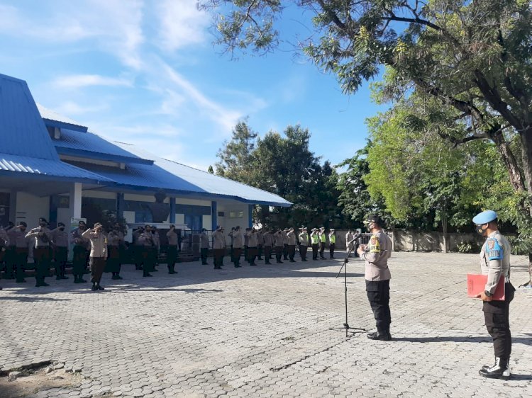 Di Sumba Timur Ratusan Personel Gabungan TNI Polri Amankan Rapat Pleno Tingkat Kabupaten