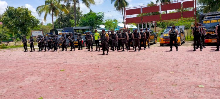 Kapolres Sumba Timur Lepas 60 Personel BKO Gabungan Polres dan Brimob Dalam Rangka Kunker Presiden