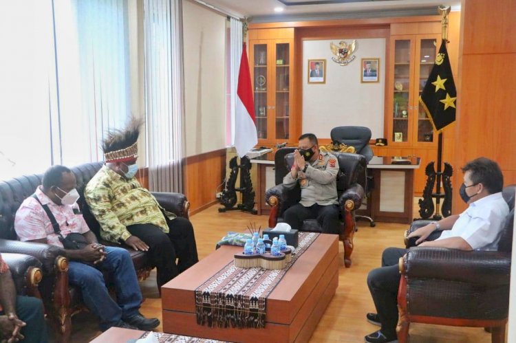 Terima Silaturahmi Tokoh Masyarakat Papua, Kapolda NTT: Mari bersama Kita jaga Silaturahmi yang Sudah Terjalin Baik