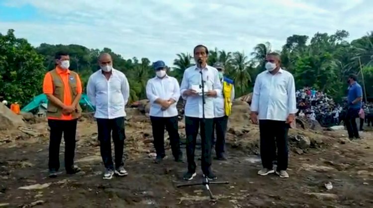 Selain Lembata, Presiden Joko Widodo Tinjau Lokasi Bencana di Adonara