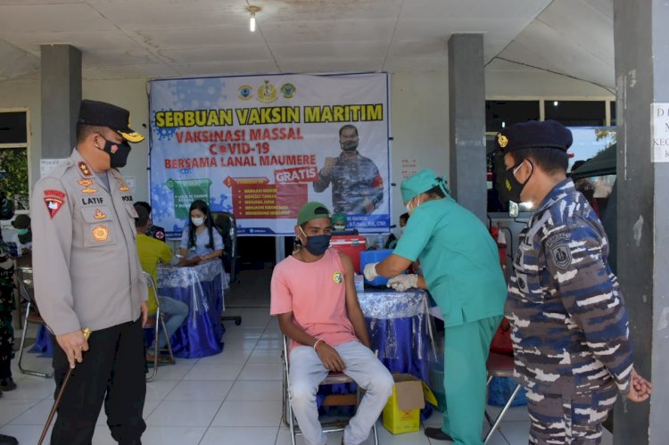 PPKM Level IV di Sikka, Kapolda NTT Pantau Proses Vaksinasi di Lanal Maumere