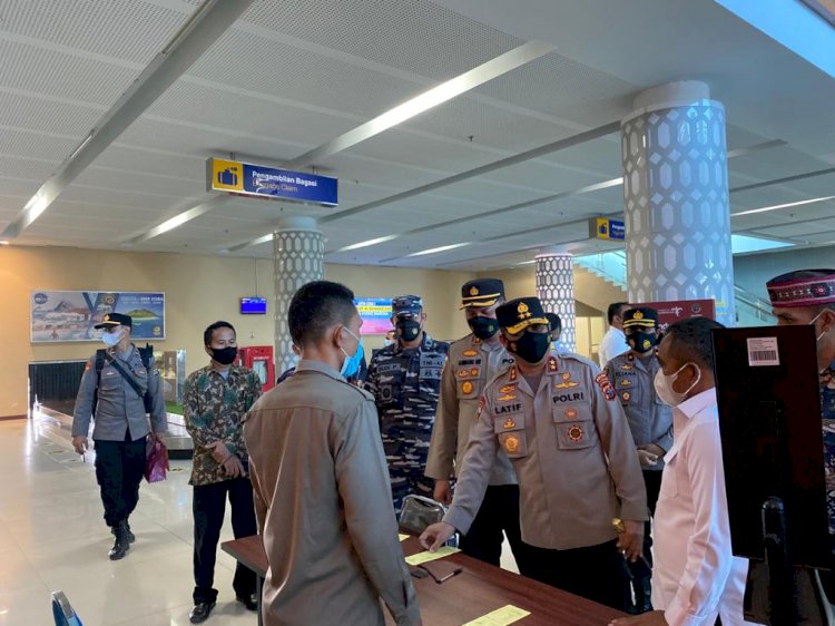 Kapolda NTT Cek Pos  Penyekatan PPKM Level III di Bandara Komodo Labuan Bajo