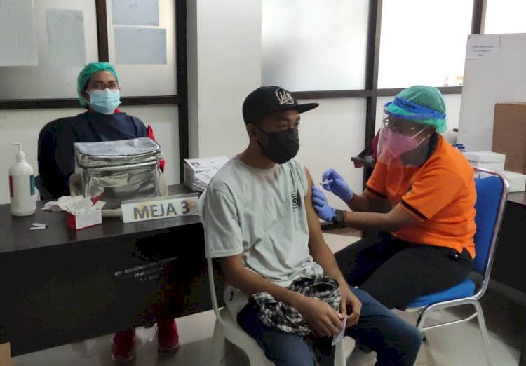 Rev@co Biddokes Polda NTT Selenggarakan Vaksin Tahap II di Dispenda Kota Kupang