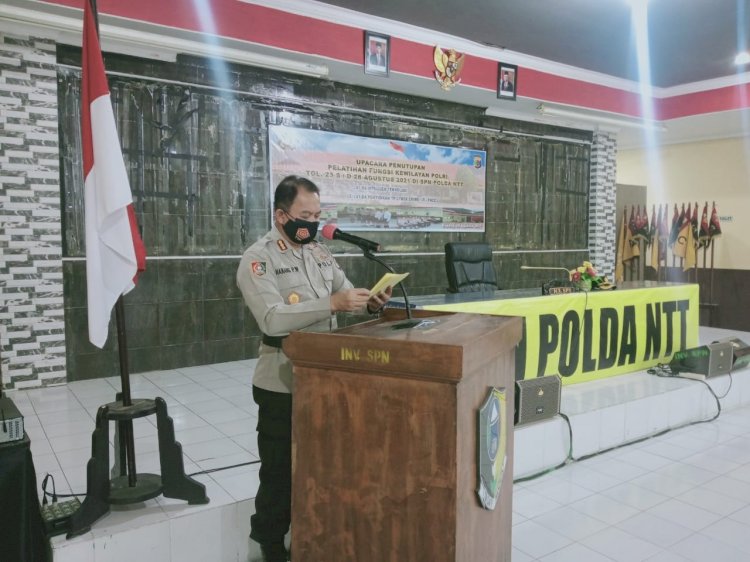 Tutup Pelatihan Kewilayahan Polri, Ka SPN Polda NTT Ajak Para Perserta Bijak Dalam Bermedsos
