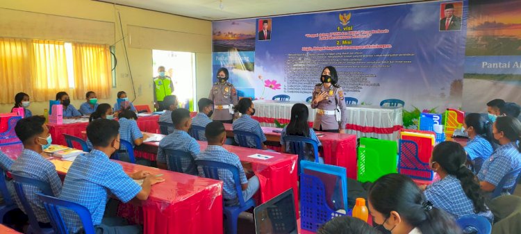 Beri Edukasi Tertib Berlalulintas, Ditlantas Polda NTT Gelar Dikmas Lantas di SMA Negeri 1 Kupang Barat