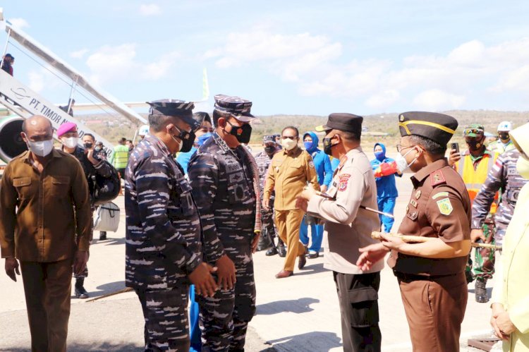 Kapolda NTT Menyambut Kunjungan Kepala Staf TNI Laksamana TNI Yudo Margono di Kupang