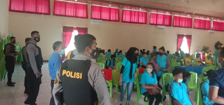 Sambangi SMA N 1 Kota Kupang, Personel Turjawali Ditsamapta Polda NTT Imbau Prokes dan Ingatkan Siswa Hindari Tawuran