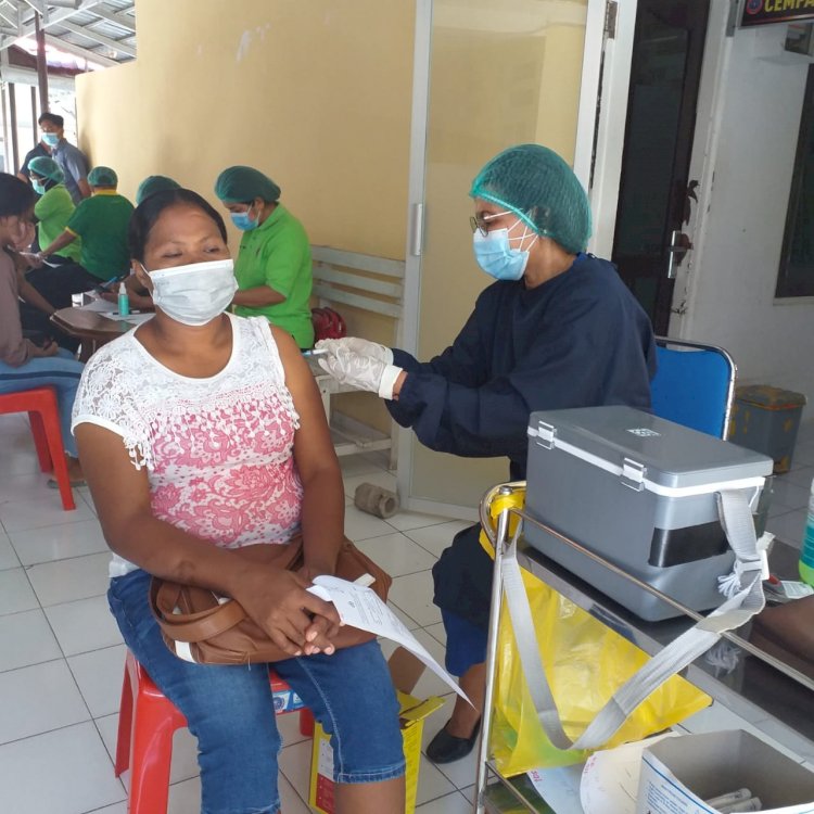 RSB Titus Uly Kupang Optimalkan Pelayanan Vaksinasi Tahap I, II dan III Bagi Masyarakat Kota Kupang