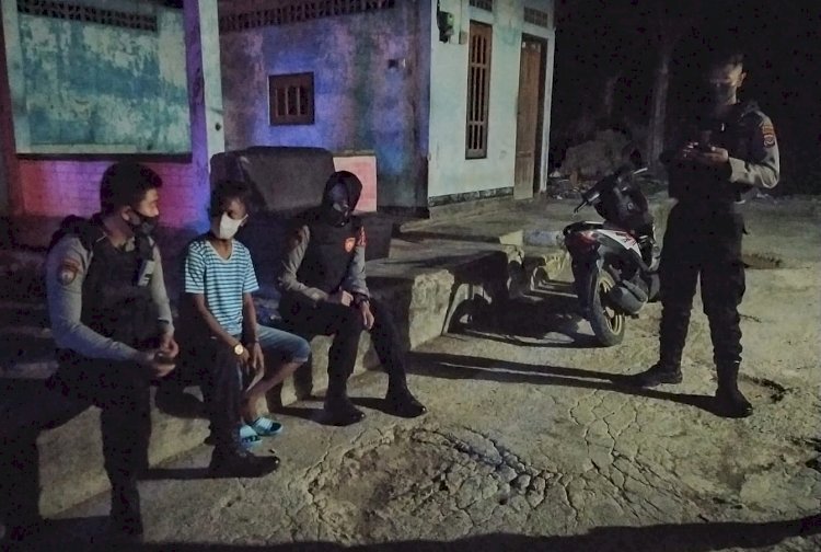 Giatkan Patroli Malam Sebagai Upaya Raimas Ditsamapta Polda NTT Jaga Kamtibmas di Masa Pandemi Covid-19