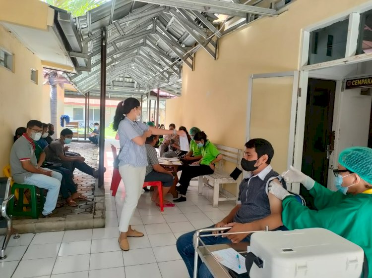RSB Titus Uly Kupang Beri Pelayanan Vaksinasi Tahap I dan II Bagi Masyarakat Kota Kupang