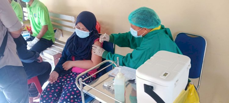 RSB Titus Uly Kupang Gelar Pelayanan Vaksinasi Tahap I dan II Bagi Masyarakat Kota Kupang