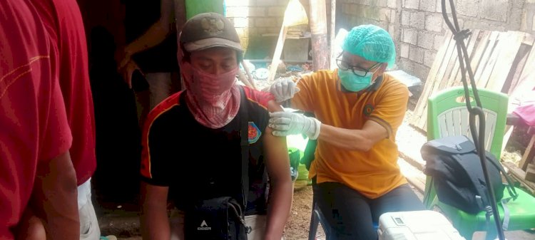 Terus Tingkatkan Herd Immunity, RSB Titus Uly Kupang Gelar Percepatan Vaksinasi di Kelurahan Manulai II