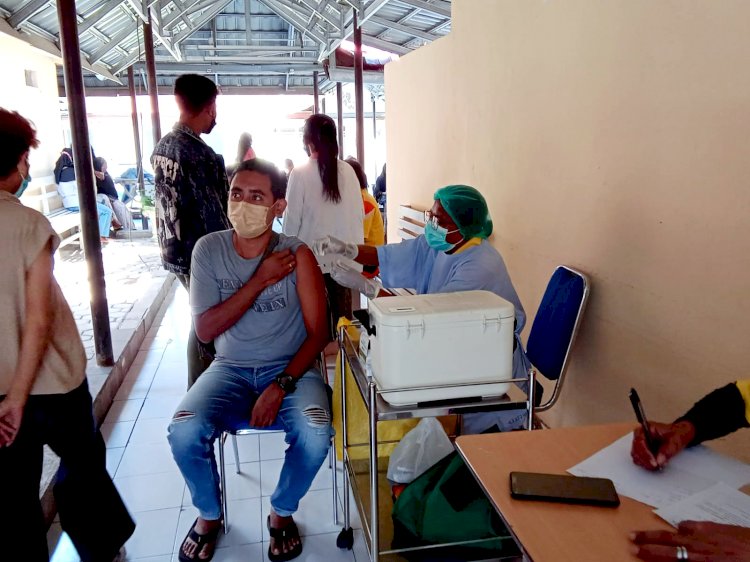 Terus Tingkatkan Herd Immunity, RSB Titus Uly Kupang Masifkan Giat Vaksinasi