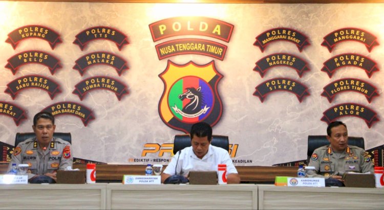 14 Orang Bintara Remaja Penempatan Kalimantan Timur Terima Pembekalan dari Pejabat Utama Polda NTT