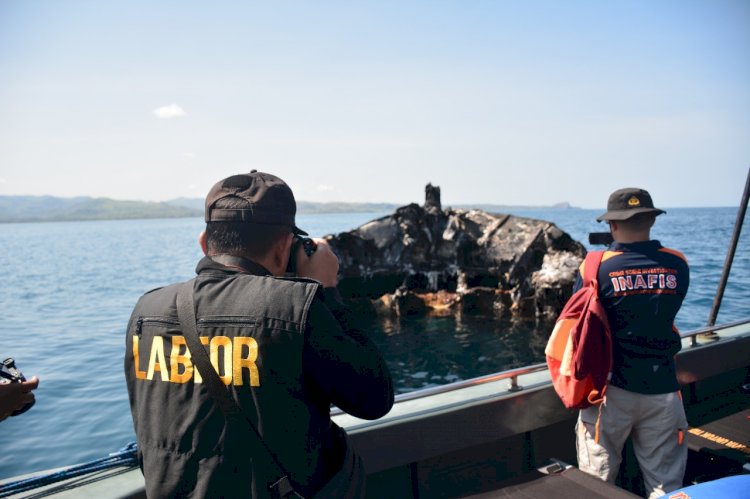 Ungkap Sebab Kebakaran KM. Cantika Express 77, Kapolda NTT : Kita Telah Mengundang Ahli Forensik Polda Bali guna Melakukan Olah TKP