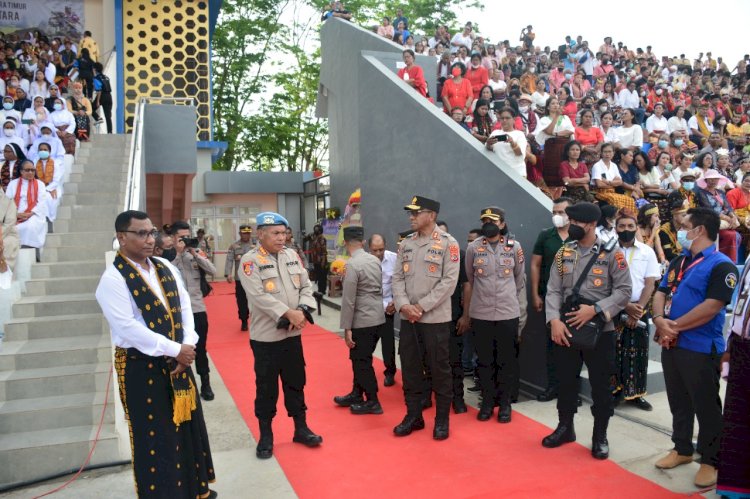 Kapolda NTT Hadiri dan Pantau Langsung Pengamanan Opening Ceremony Pesparani II di Stadion Oepoi Kota Kupang