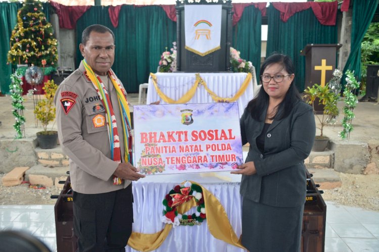 Berbagi Bersama, Kapolda NTT Beri Sumbang Untuk Pembangunan Dua Gereja di Kota Kupang