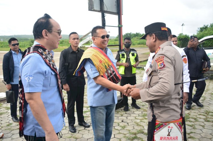 Kapolda NTT bersama Wakil Gubernur Sambut Kunjungan Ketua MPR RI di Kupang