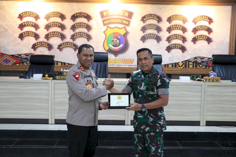 Perkuat Sinergitas TNI Polri, Kapolda NTT Sambut Hangat Silaturahmi Dandrem 161 WS Kupang