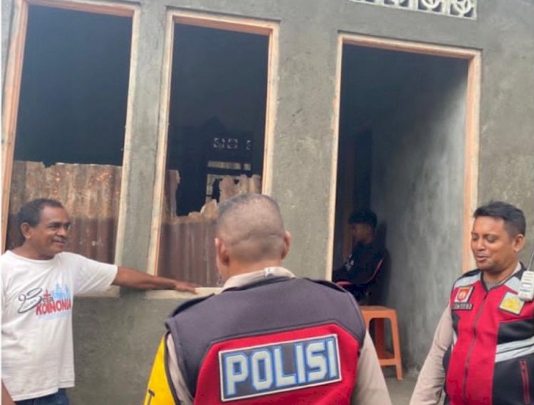 Patroli Dialogis, Personel Ditsamapta Polda NTT Sambangi Warga Sampaikan Imbauan Kamtibmas