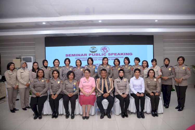 Jelang HUT YKB ke 43, Bhayangkari Daerah NTT Gelar Kegiatan Seminar Public Speaking