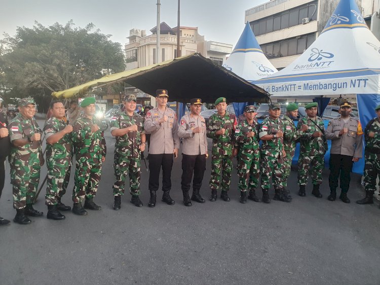 Kapolda NTT bersama Kasrem 161/WS Gelar Patroli Cek Pos Pam dan Pos Yan Ketupat 2023 di Kota Kupang