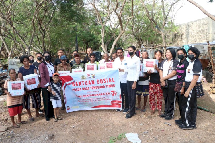 Jelang Hari Bhyangkara ke-77, Polda NTT Beri Bantuan Sosial Kepada Masyarakat yang Membutuhkan di Kota Kupang