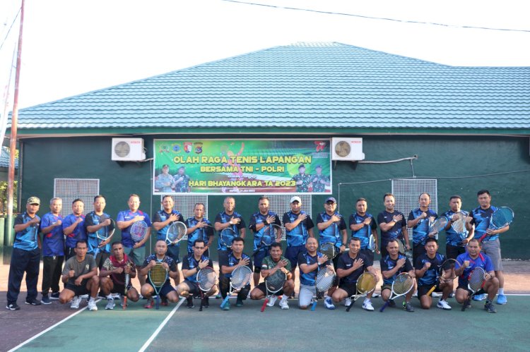 TNI-Polri Meriahkan Hari Bhayangkara ke-77 dengan Turnamen Tenis Lapangan yang Sinergis