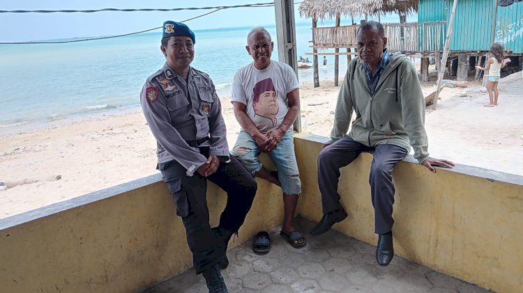 Subsatgas Polairud Lakukan Patroli dan Imbauan Kamtibmas di Pesisir Pantai Oesapa, Kota Kupang