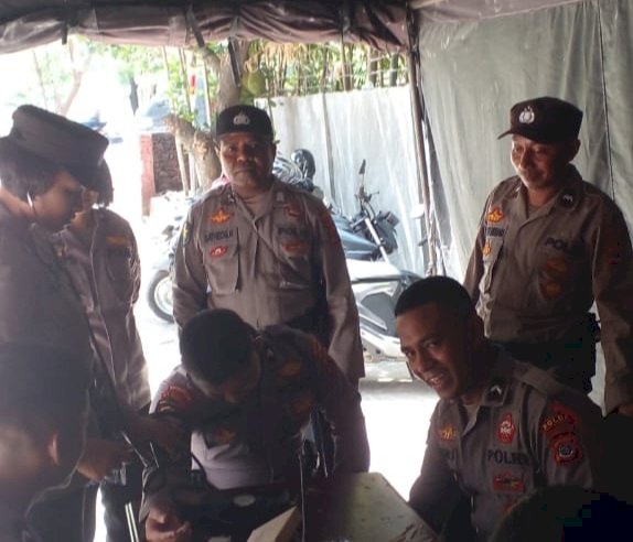 Tim Satgas Dokkes Sapa Kesehatan Personel OMB Turangga Saat Melaksanakan Tugas Pengamanan Kampanye Capres