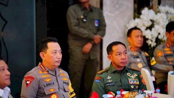 Panglima TNI Hadiri Vicon Bareng Kapolri Pantau Pengamanan Malam Tahun Baru
