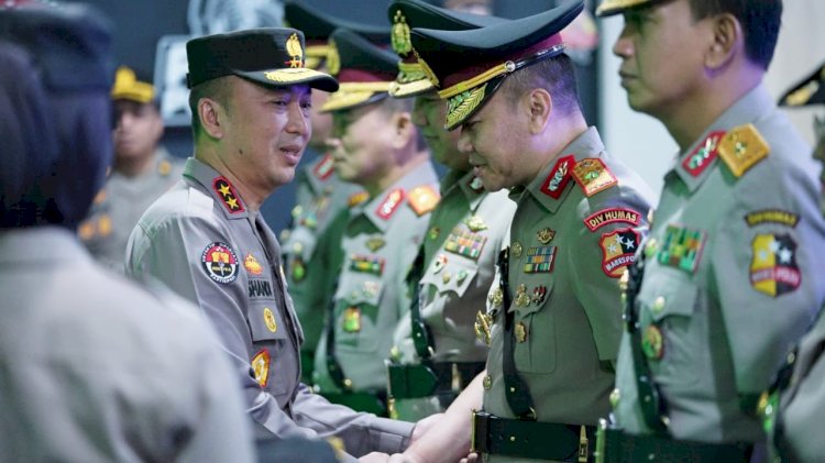 Lantik Pejabat Baru, Kadiv Humas Tekankan Sinergi Hadapi Tantangan