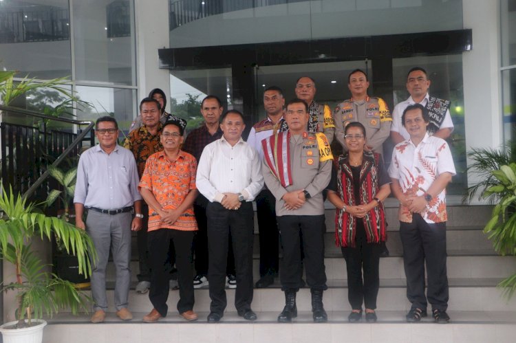 Kapolda NTT Jalin Silaturahmi dengan Universitas Kristen Artha Wacana Kupang
