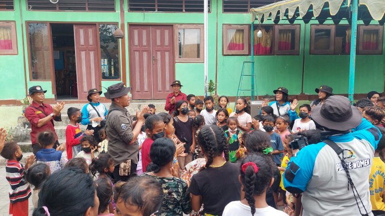 Tim Trauma Healing Polri Bantu Pemulihan Psikologis 267 Anak Korban Erupsi Gunung Lewotobi di Boru, Flotim
