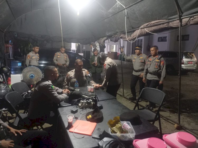 Anggota Polda NTT Dalam Operasi Mantap Brata Turangga: Sinergi Patroli dan Pelayanan Kesehatan untuk Pemilu Aman dan Sehat